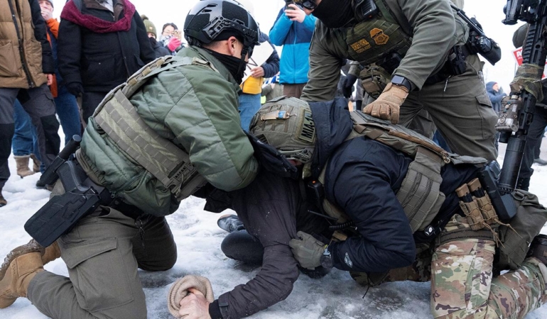 Minnesota, ICE yetkililerinin konuşlandırılmasını durdurmak için Trump yönetimine dava açtı