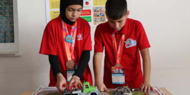 Ortaokul öğrencilerinden trafik güvenliğine yerli çözüm ödüllendirildi