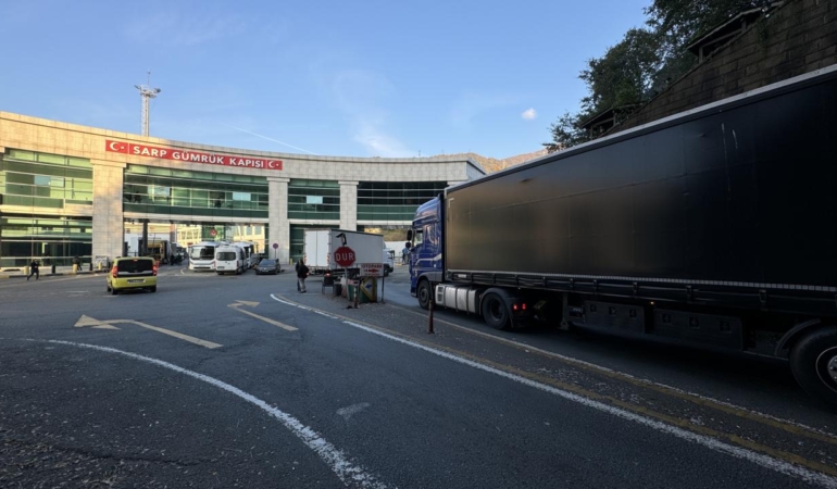 Sarp'tan 2025'te 5 milyonun üzerinde yolcu geçti