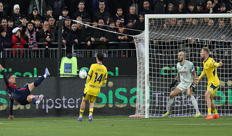 Semih Kılıçsoy'dan çok şık vole golü!