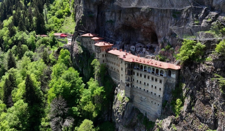 Sümela Manastırı'nı 2025'te 514 bin 596 kişi ziyaret etti