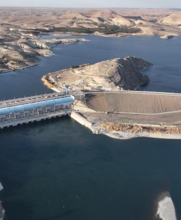 Suriye'de, Tişrin Barajı'nın altında terör örgütü YPG'nin mühimmat deposu bulundu