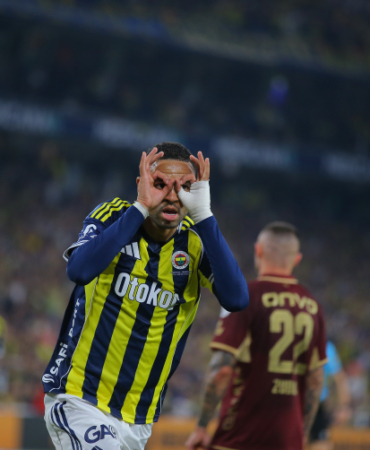 Tedescolu Fenerbahçe, Trabzonspor'u tek golle geçti