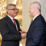 Ticaret Bakanı Bolat, KKTC'de Cumhurbaşkanı Tufan Erhürman ile bir araya geldi