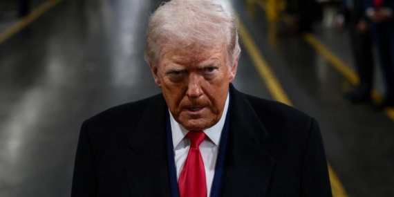 Trump'tan İran'daki göstericilere: Protestolara devam edin