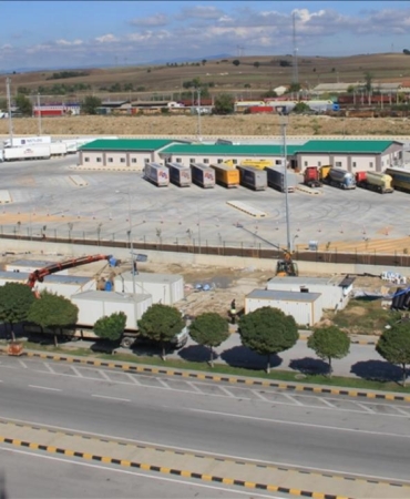 Türkiyede emniyetli tır parkları AB kriterlerine göre yeniden düzenlenecek