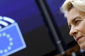 Von der Leyen'den Grönland NATO'nun parçası uyarısı