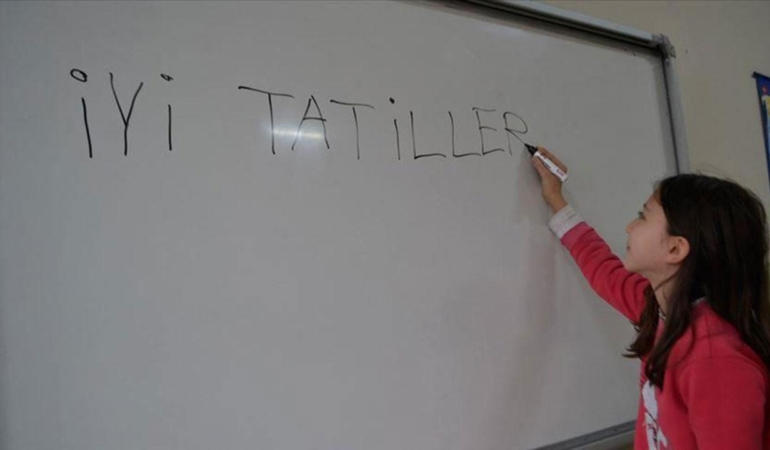 Yarıyıl tatili için 'karne zili' 16 Ocak'ta çalacak