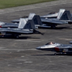 ABD son 48 saatte Orta Doğu'daki üslerine onlarca savaş ve tanker uçağı sevk etti