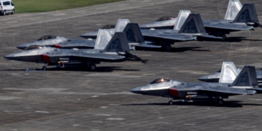 ABD'ye ait 12 adet F22 tipi savaş uçağının, İsrail'de bir askeri üsse iniş yaptığı duyuruldu