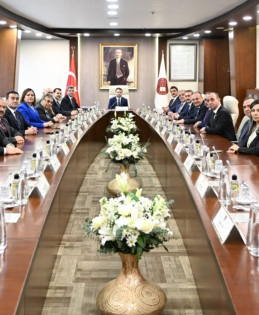 Adalet Bakanı Gürlek, HSK üyeleriyle ilk toplantısını yaptı