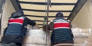 Adana'da 3 bin litre sahte alkol ele geçirildi