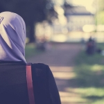 Akademisyenden başörtüsü hakareti iddiasıyla dava