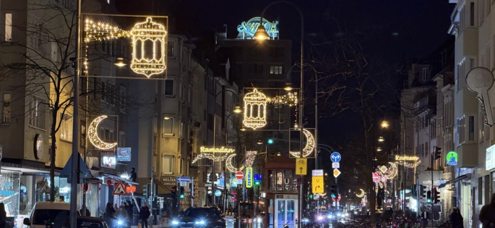 Almanya'da ışıklarla süslenen caddeler ramazan boyunca aydınlatılacak