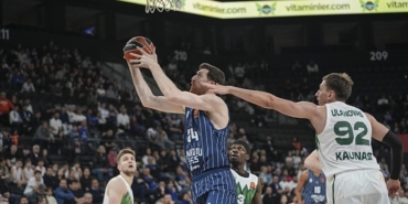 Anadolu Efes'ten sahasında üst üste 2