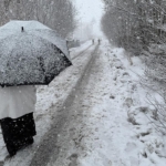 Ardahan'da yoğun kar: Yollar kapalı, okullar tatil