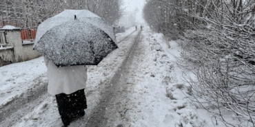 Ardahan'da yoğun kar: Yollar kapalı, okullar tatil