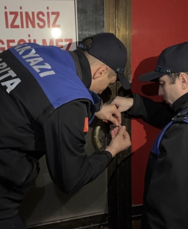 Ayakla hamur çiğnenen tatlı imalathanesi mühürlendi