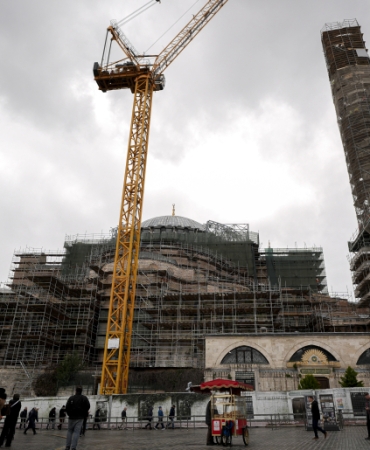 Bakan Ersoy: Ayasofya'da süreç devam ediyor, Sultanahmet'te çalışmalar tamamlandı