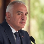 Bakan Ersoy: Türkiye'nin dört bir yanına bilgiyi, kültürü ve iyiliği taşımaya devam ediyoruz