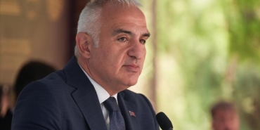 Bakan Ersoy: Türkiye'nin dört bir yanına bilgiyi, kültürü ve iyiliği taşımaya devam ediyoruz