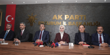 Bakan Göktaş: Biz turist gibi belirli günlerde deprem bölgesine gitmiyoruz