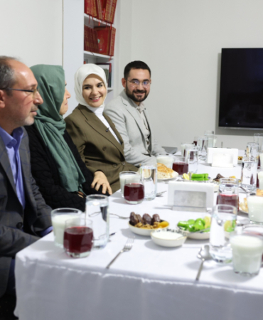 Bakan Göktaş depremzede genç için kız istedi