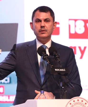 Bakan Kurum: Kentsel dönüşümde yerel yönetimlerle omuz omuza çalışmaya hazırız