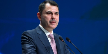 Bakan Kurum: Özgür Özel, 11 ilde tek bir çivi çakmayan partinin genel başkanı oldu