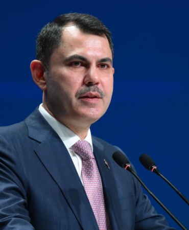 Bakan Kurum: Sındırgı'da ocaklar yeniden tütecek, her aile sıcak yuvasına kavuşacak