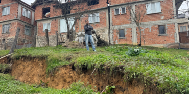 Bartın'da heyelan: 3 evde çatlaklar oluştu