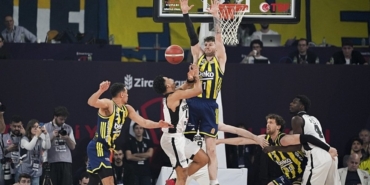 Beşiktaş GAİN'i yenen Fenerbahçe Beko Ziraat Bankası Türkiye Kupası şampiyonu!