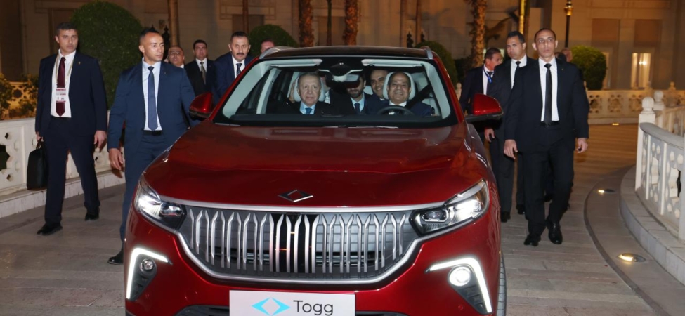 Cumhurbaşkanı Erdoğan, Mısır Cumhurbaşkanı Sisi'ye Togg hediye etti