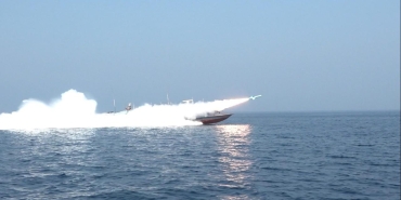 Devrim Muhafızları: ABD deniz ve üs hedefleri vuruldu