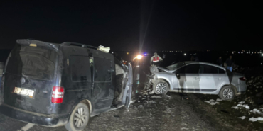 Diyarbakır'da iki araç çarpıştı: 5 ölü, 2 yaralı