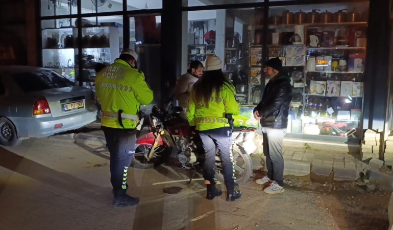 Ehliyetsiz sürücü ile araç sahibine 303 bin lira ceza