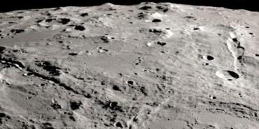 Elon Musk'ın SpaceX şirketi, Ay'da kendi kendine büyüyen şehir kurmaya odaklanacak