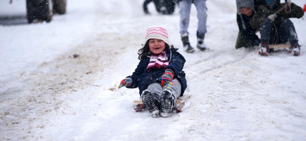 Erzurum'da 3 ilçede eğitime kar engeli