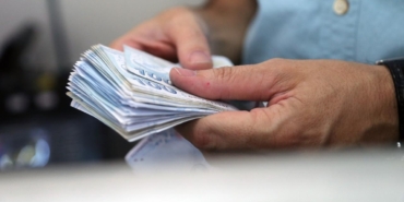 Evde Bakım Yardımı ödemeleri hak sahiplerinin hesaplarına artışlı şekilde yatırılıyor