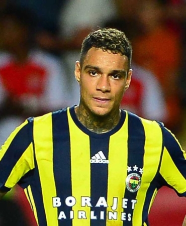 Fenerbahçe'nin eski yıldızı Van der Wiel'den gündem olan itiraf!