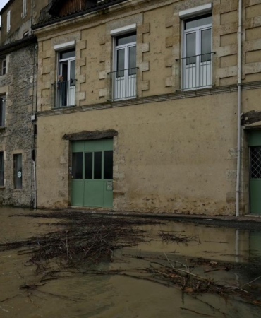 Fransa'da Nils Fırtınası nedeniyle 850 bin hane elektriksiz kaldı