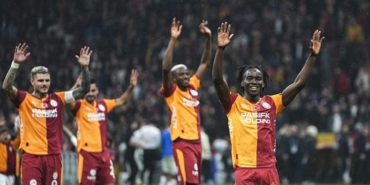 Galatasaray'da kulübe etkisi! Okan Buruk geniş kadronun sefasını sürüyor