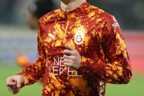 Galatasaraylı yıldızın babasından flaş açıklama! "Liverpool temas kurdu"