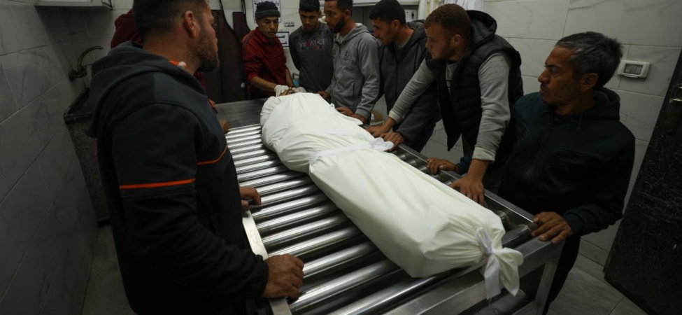 Gazze'de yerinden edilenlerin çadırında çıkan yangında genç kız hayatını kaybetti