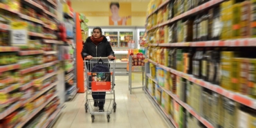 Güven endeksi perakende ticarette arttı