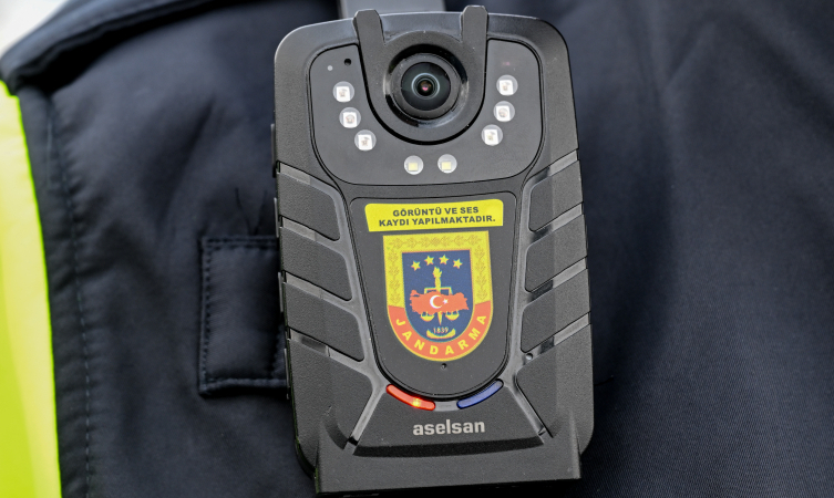 Güvenlik güçleri 116 bin 341 yaka kamerasını aktif olarak kullanıyor