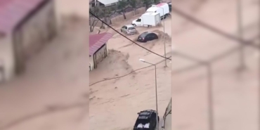 Hatay'da sağanak sele dönüştü