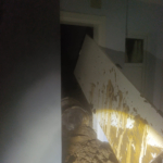 Hatay'da toprak kaydı, ev ve otomobil zarar gördü