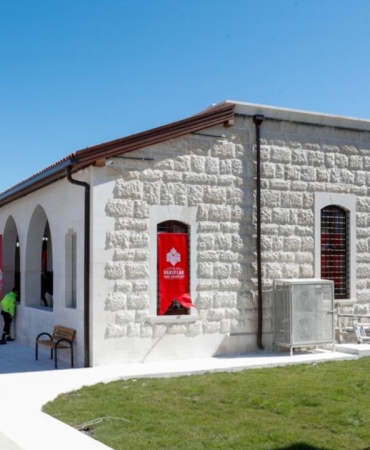 Hatay'da yeniden inşa edilen Fatikli Camii ibadete açıldı