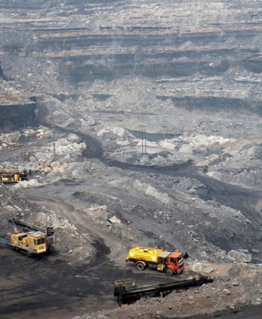 Hindistan'da kömür madenindeki patlamada ölenlerin sayısı 27'ye çıktı